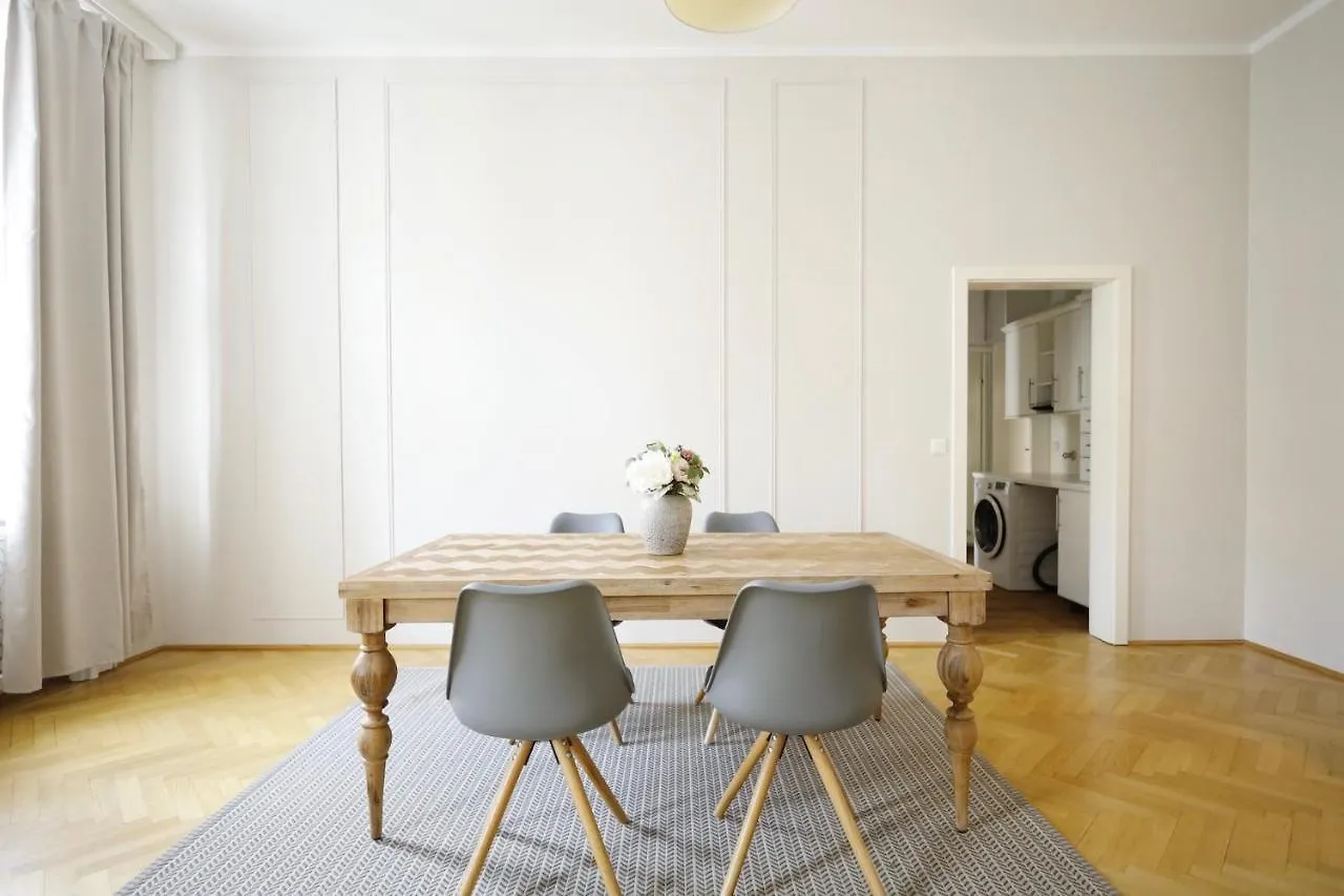 Heymi Apartments Karlsplatz Βιέννη 0*,  Αυστρία