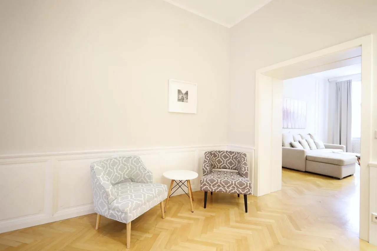 Heymi Apartments Karlsplatz Βιέννη 0*,